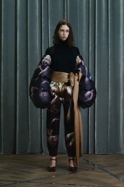 Look 17